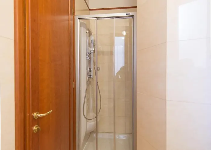 Отель Diana Park