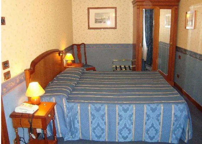 Отель Diana Park